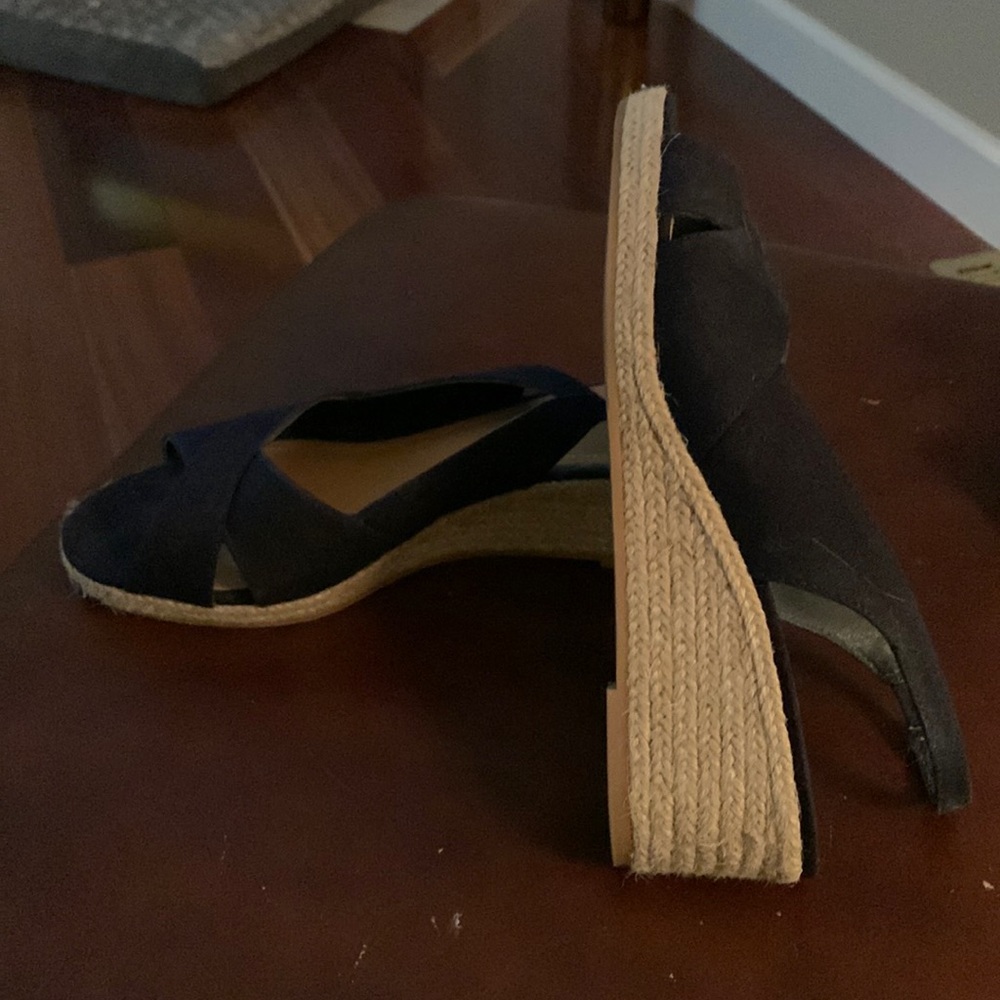 Navy blue Dress Barn wedges